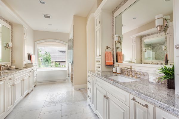 Bathroom Cabinet Repair in New Braunfels